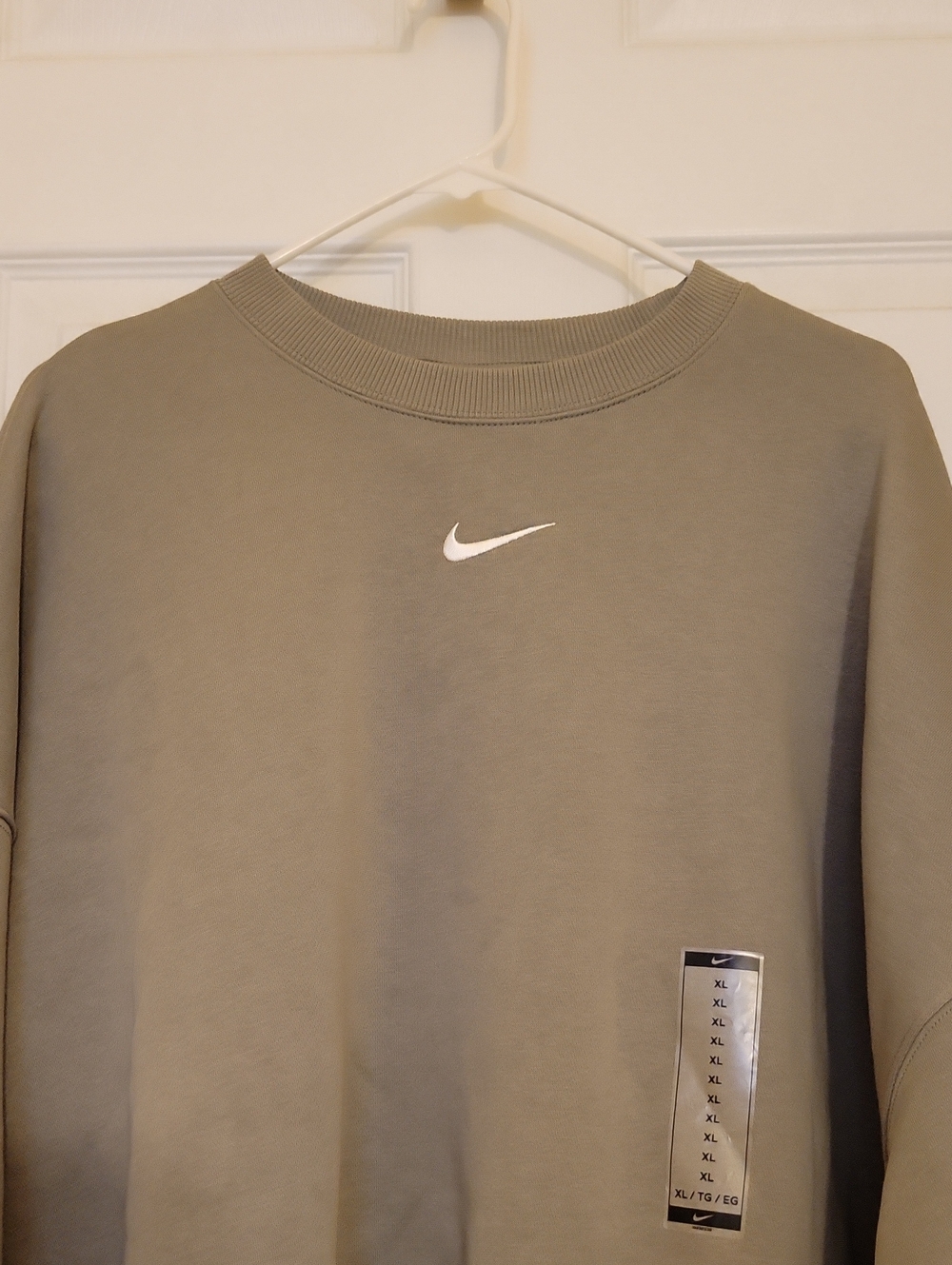 NWT Nike Sportswear Phoenix Fleece Oversized Crewneck Sweatshirt - Picture 3 of 7